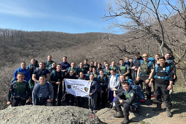 КАДЕТИ ВОЈНЕ АКАДЕМИЈЕ И ОВЕ ГОДИНЕ ПЛАНИНАРИЛИ ВРШАЧКИМ ПЛАНИНАМА – С...